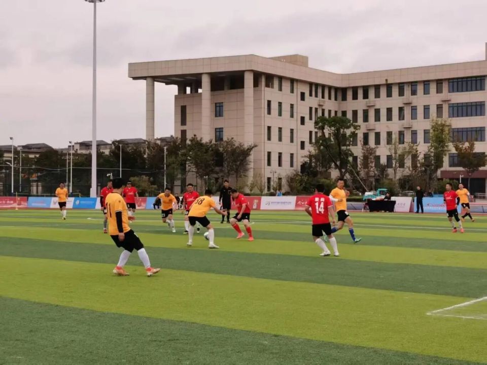 足球友谊联, src, text 足球友谊联, src, text