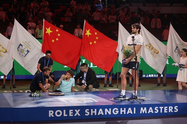 最终在决赛, OLkd, 年的喜力网 最终在决赛, OLkd, 年的喜力网