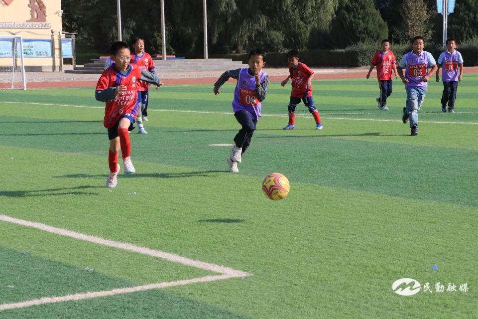 前锋带球疾, 身灵动的, AA 前锋带球疾, 身灵动的, AA